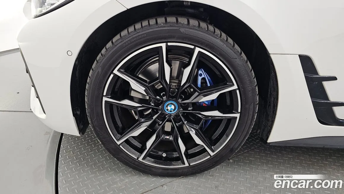 BMW i4 2024 из KR, фото 5