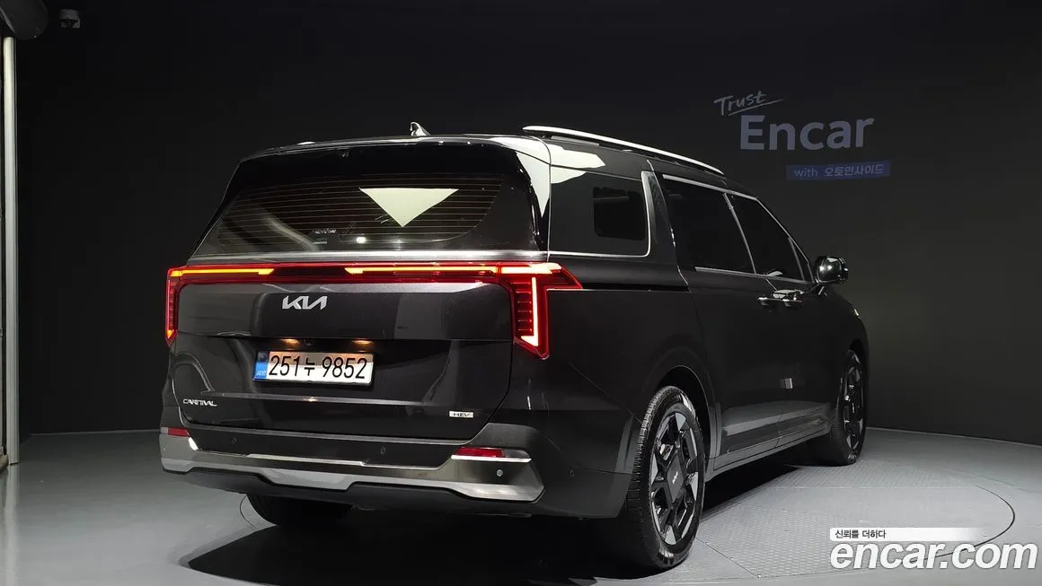 Kia Carnival — фото 2