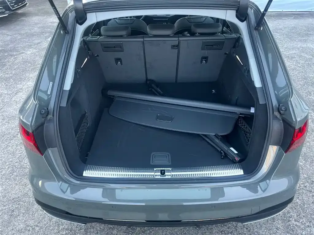 Audi A4 (Import) 2023 из CN, фото 6