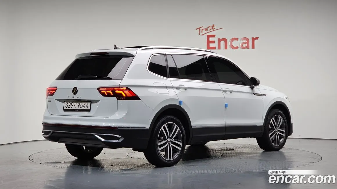 Volkswagen Tiguan — фото 2