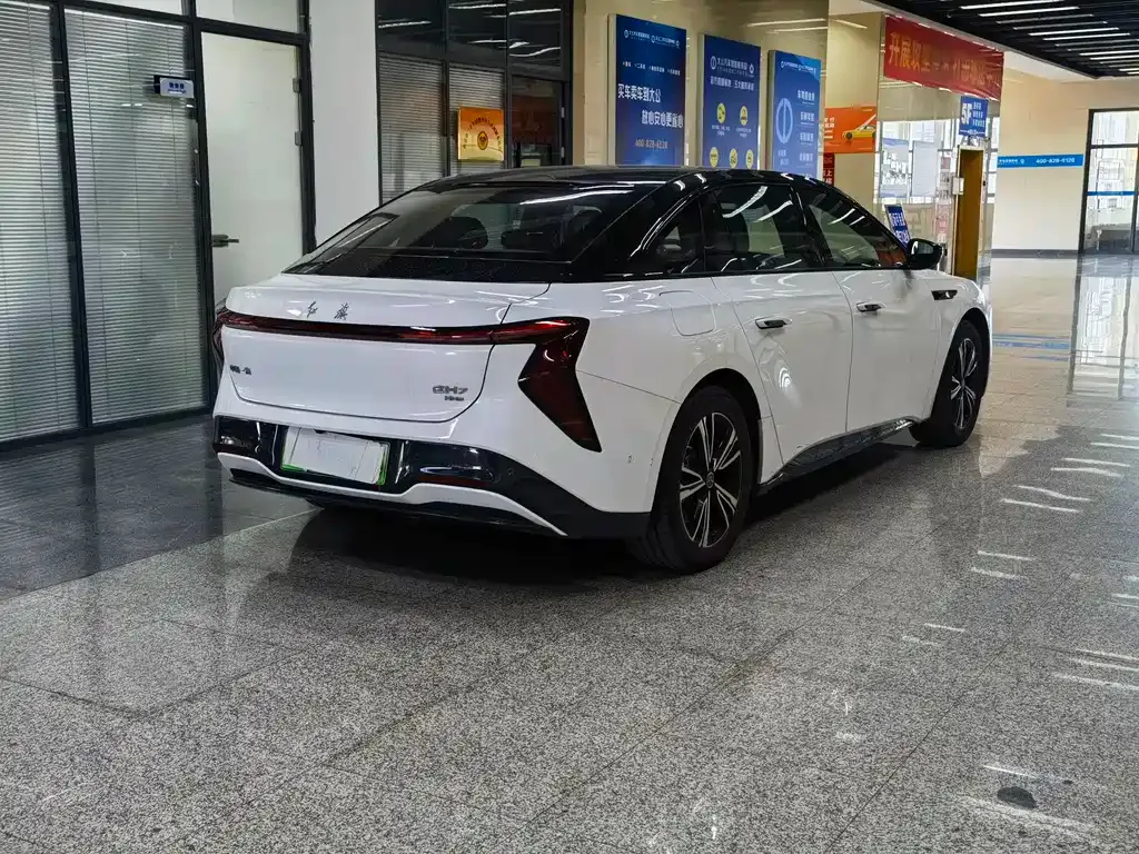 Hongqi EH7 2024 из CN, фото 8