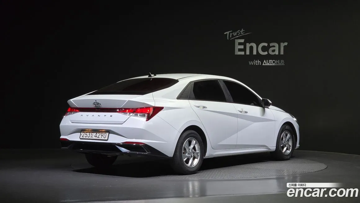 Hyundai AVANTE — фото 2