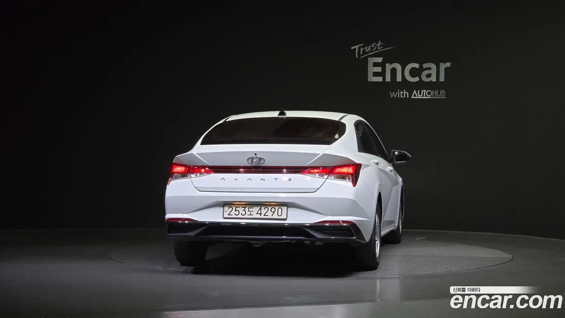 Hyundai AVANTE — фото 4