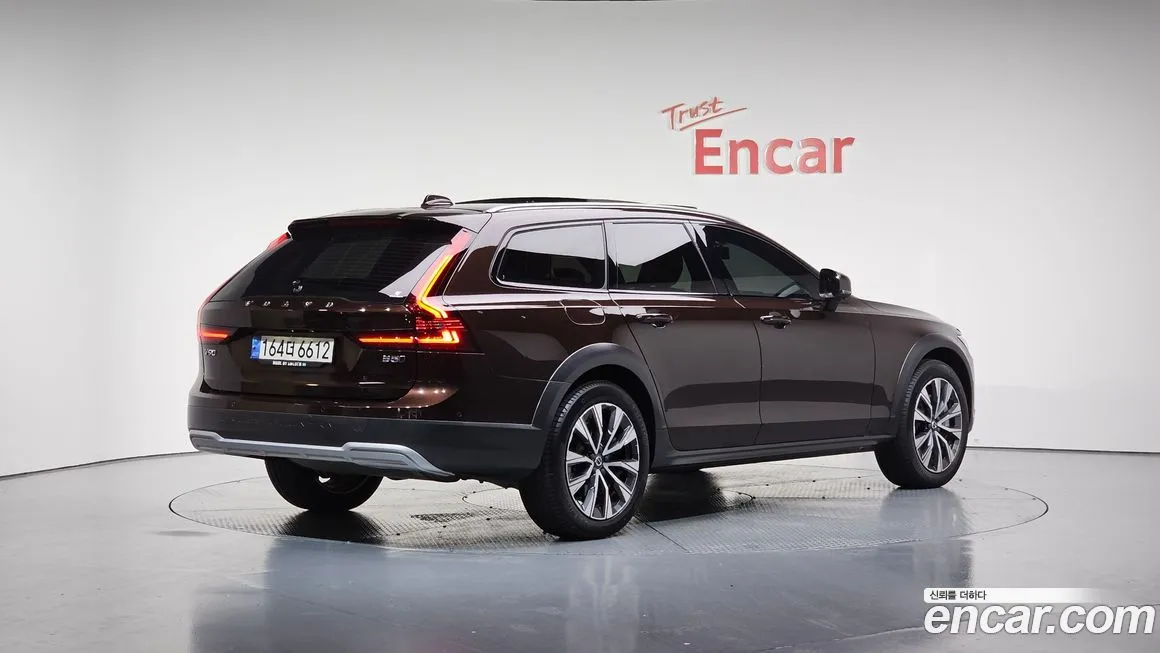 Volvo V90 2021 из KR, фото 2