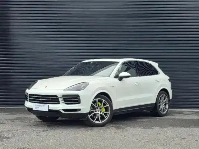 Porsche Cayenne Hybrid 2023 из CN, фото 1