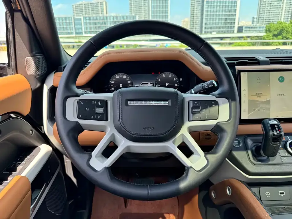 Land Rover Defender — фото 10