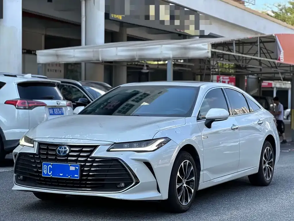 Toyota Avalon 2023 из CN, фото 1