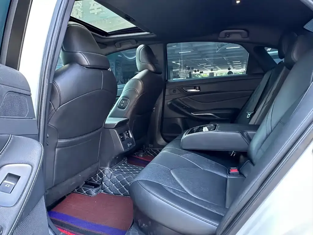 Toyota Avalon 2023 из CN, фото 4
