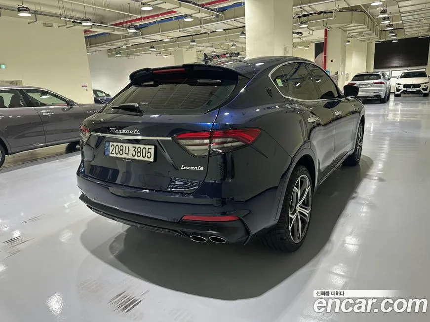 Maserati Levante — фото 2