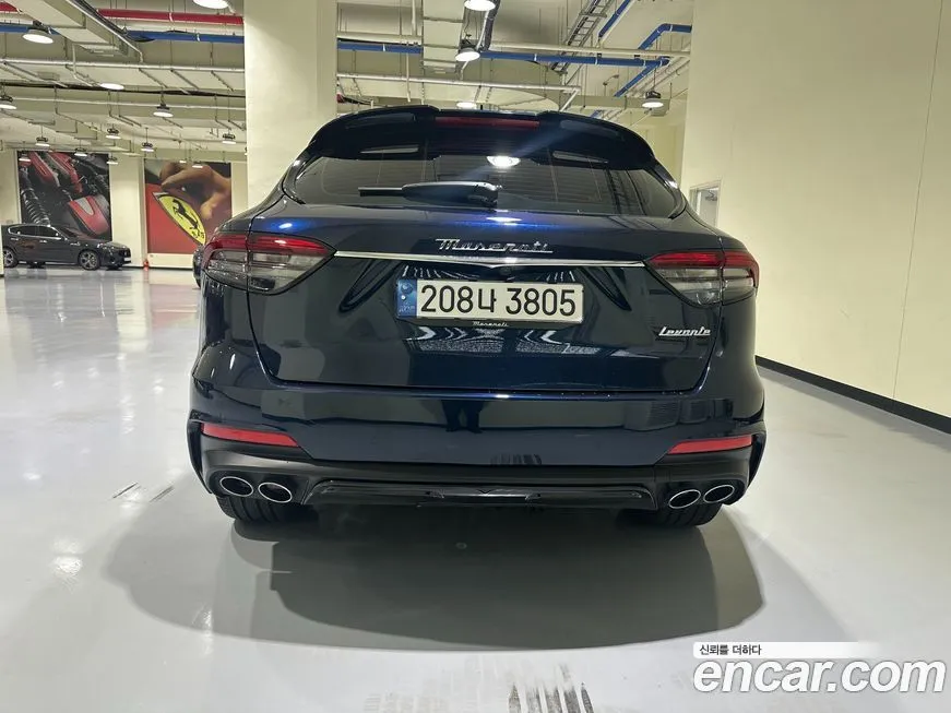 Maserati Levante — фото 4