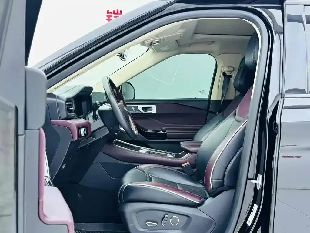 Ford Explorer 2023 из CN, фото 8