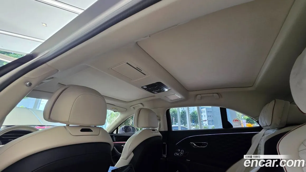 Bentley Flying Spur — фото 10