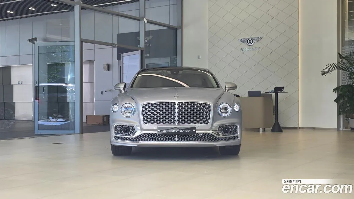 Bentley Flying Spur — фото 2