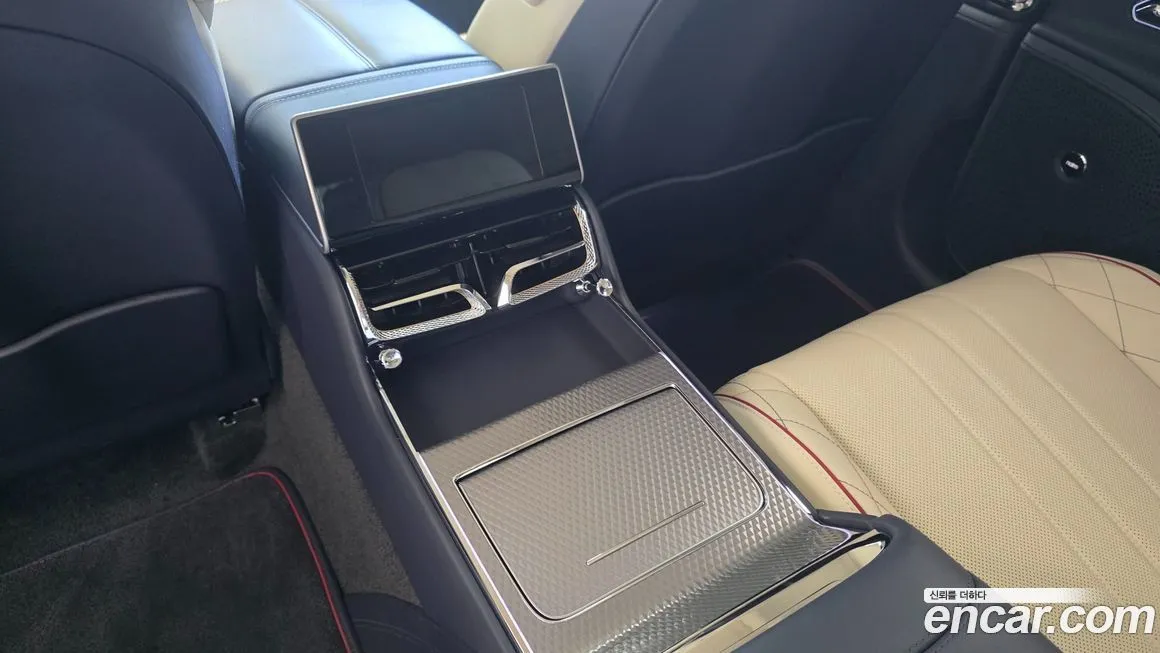 Bentley Flying Spur — фото 9