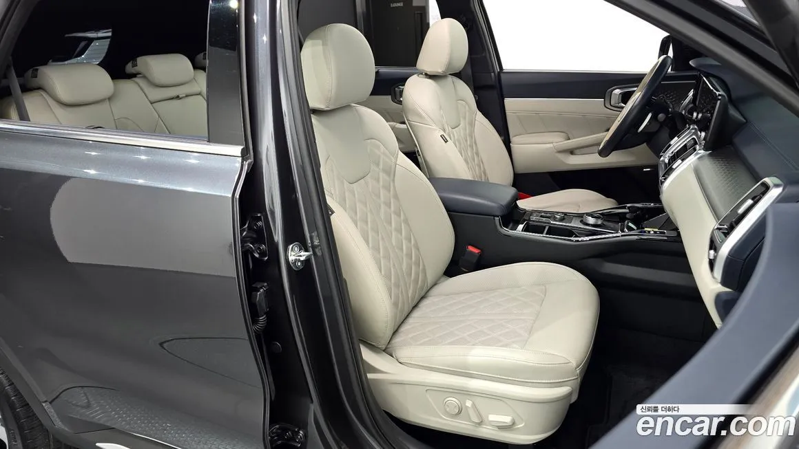 Kia Sorento — фото 10