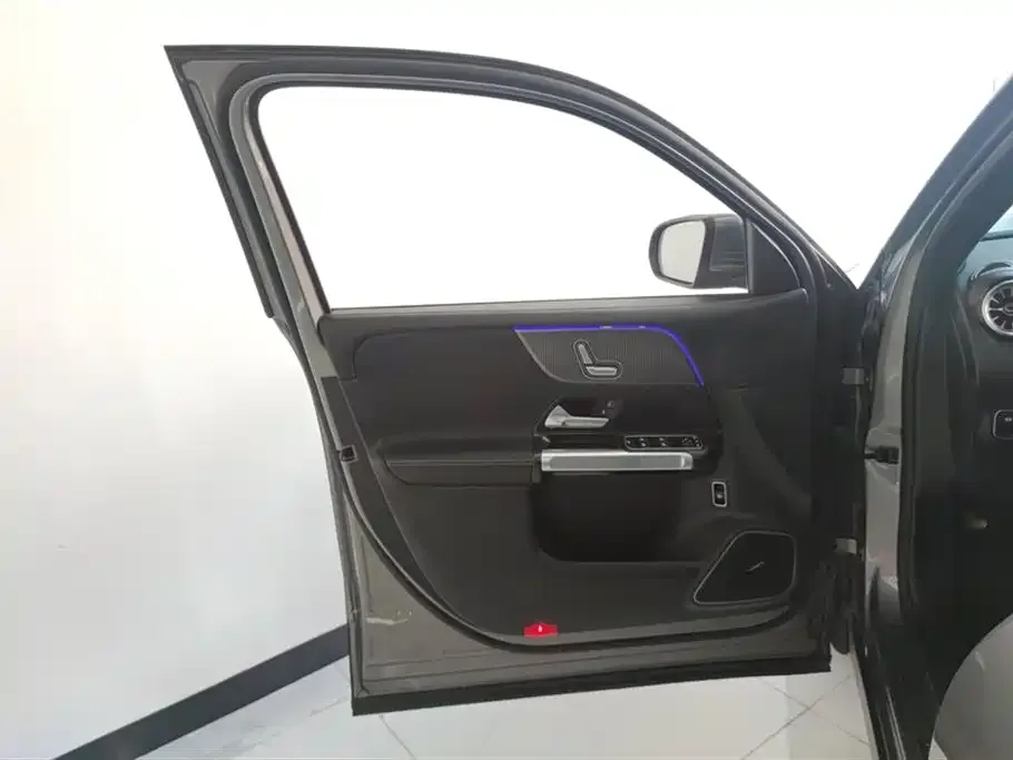 Mercedes-Benz GLB 2023 из CN, фото 7