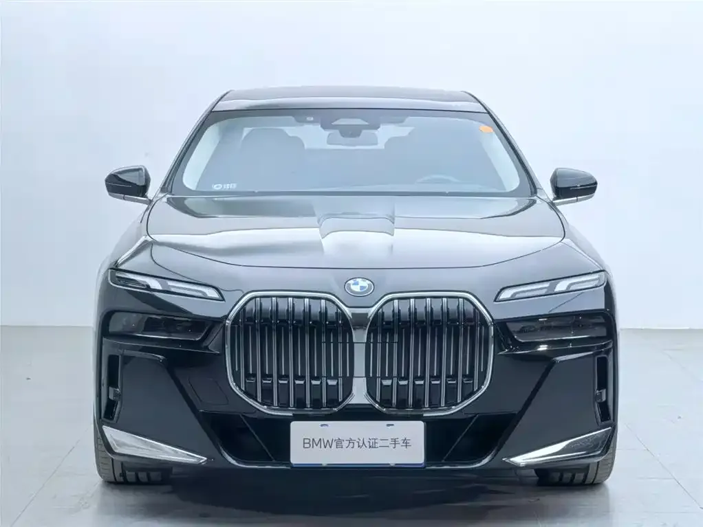 BMW 7 Series — фото 2