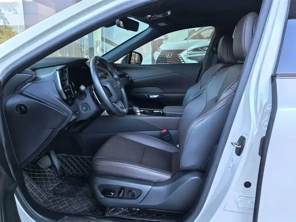 Lexus RX 2025 из CN, фото 8