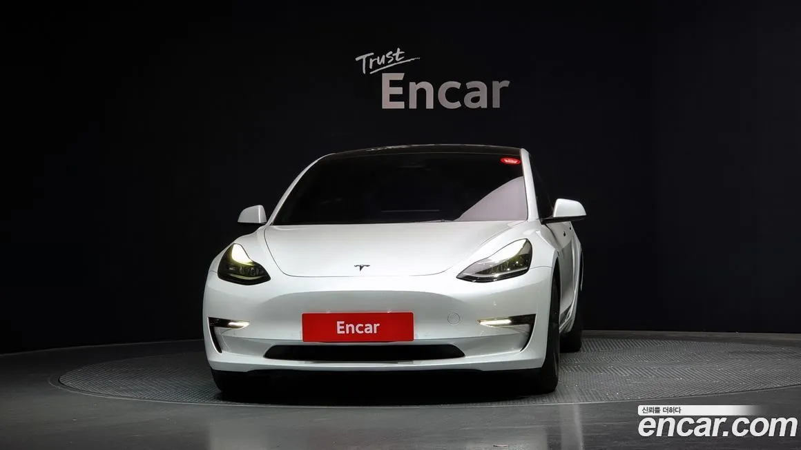 Tesla Model 3 — фото 3