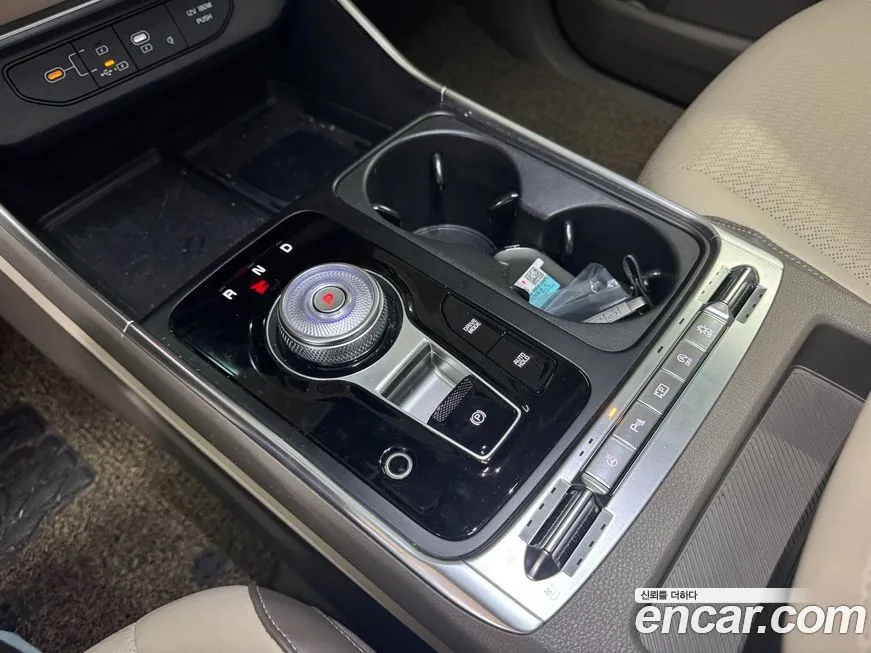 Kia Carnival — фото 10