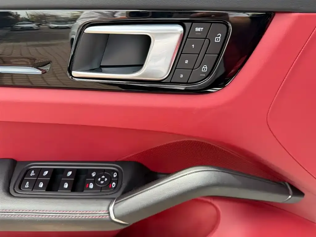 Porsche Cayenne 2023 из CN, фото 6