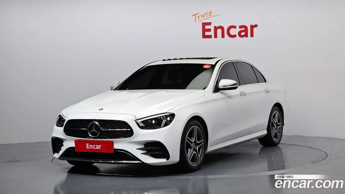 Mercedes-Benz E-Class — фото 1