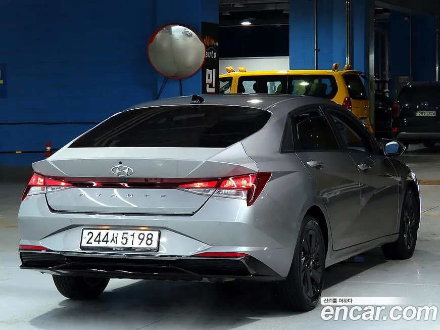 Hyundai AVANTE — фото 4