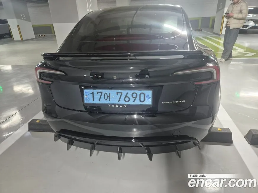 Tesla Model 3 2024 из KR, фото 2