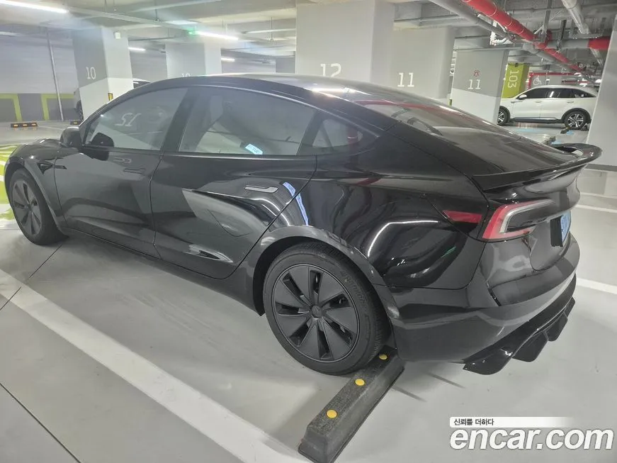 Tesla Model 3 2024 из KR, фото 3