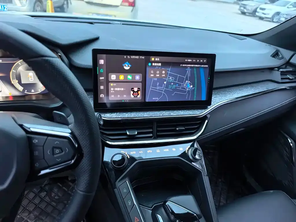 Lynk & Co 06 2023 из CN, фото 6