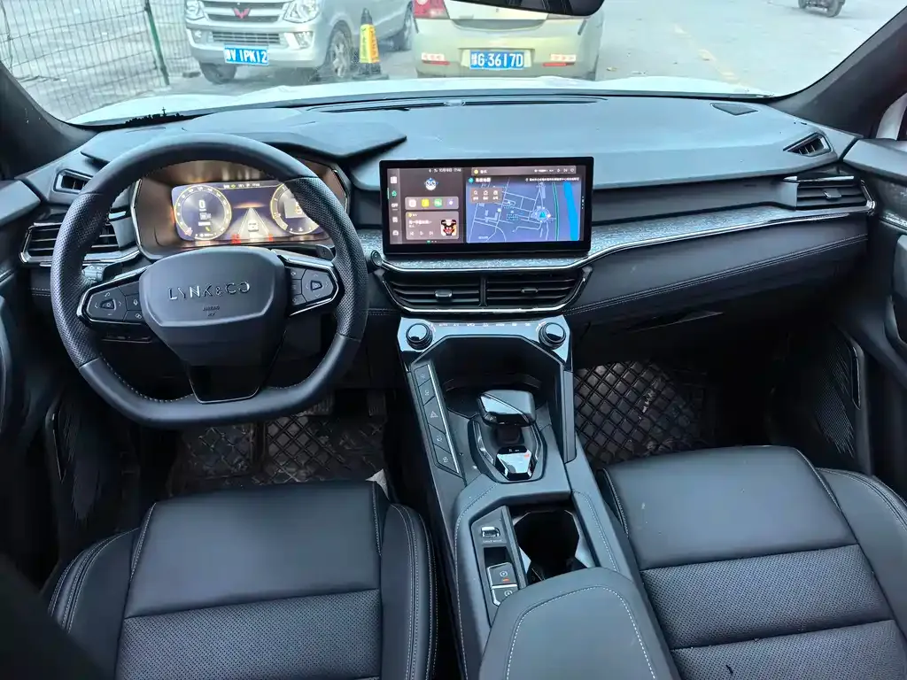 Lynk & Co 06 2023 из CN, фото 8