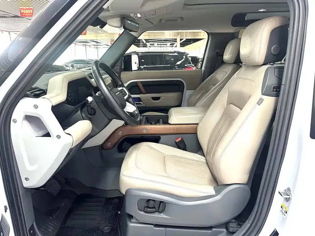 Land Rover Defender — фото 10