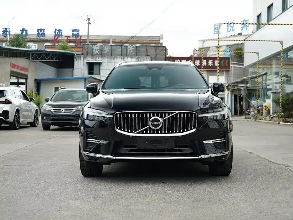 Volvo XC60 2021 из CN, фото 2