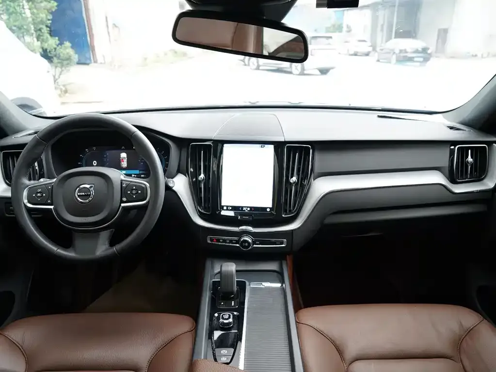 Volvo XC60 2021 из CN, фото 5