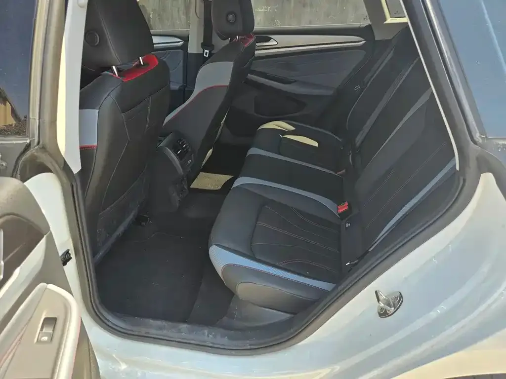 Volkswagen Lamando 2024 из CN, фото 9