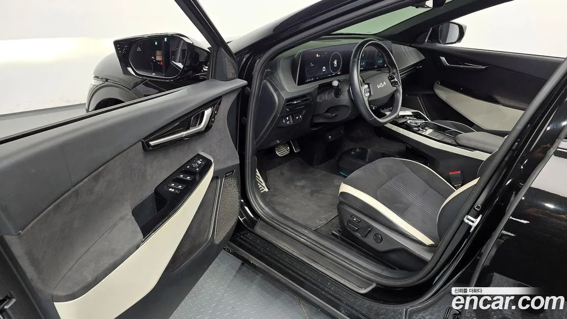 Kia EV6 2023 из KR, фото 10