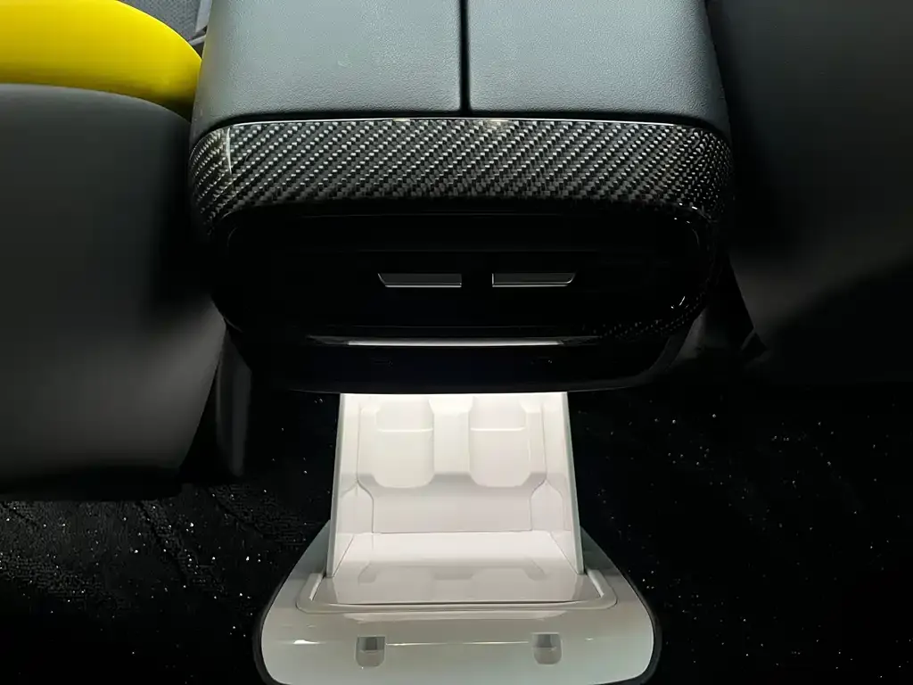 Xiaomi SU7 Ultra 2025 из CN, фото 10