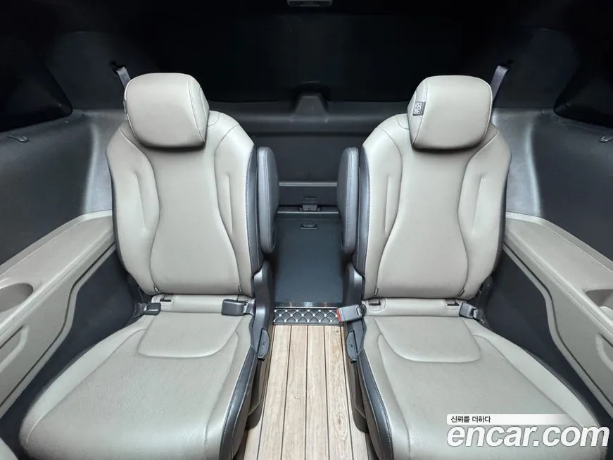 Kia Carnival — фото 10