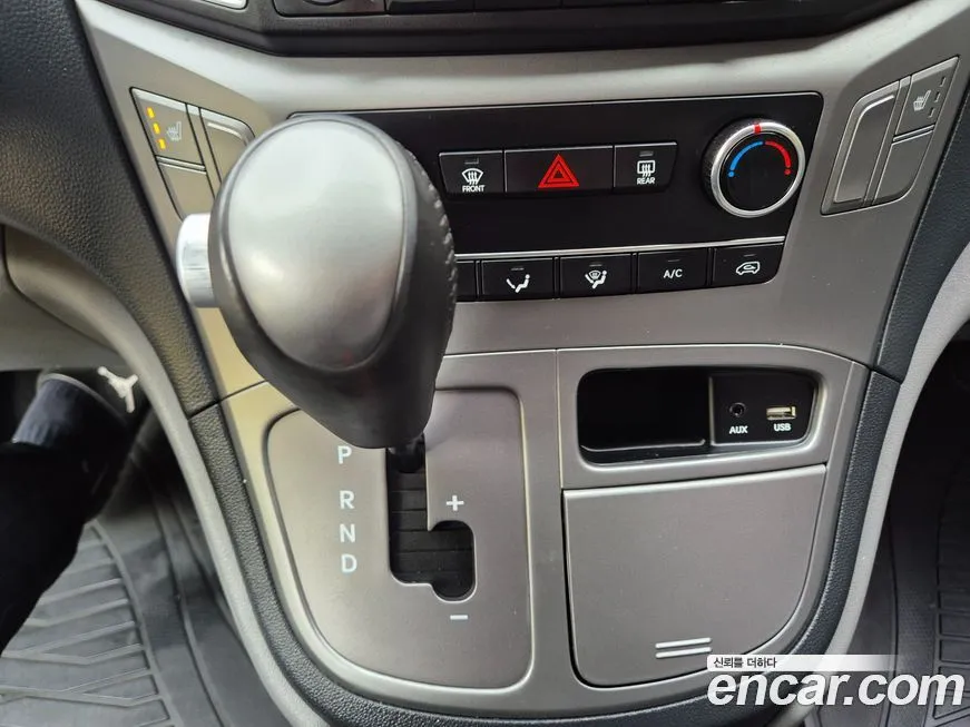 Hyundai Starex — фото 10