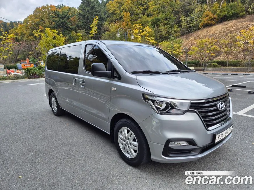 Hyundai Starex — фото 2