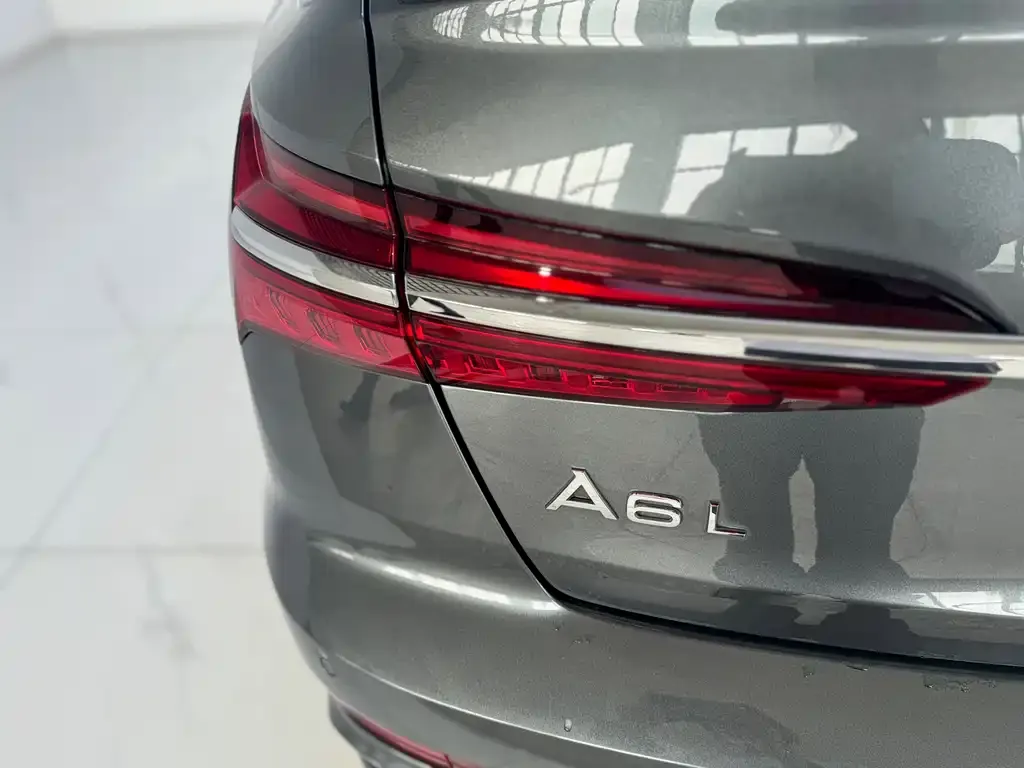 Audi A6L 2022 из CN, фото 10