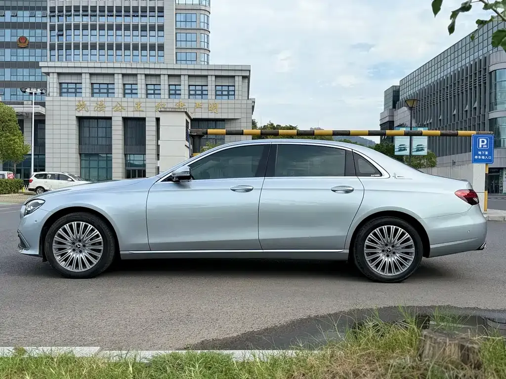 Mercedes-Benz E-Class 2022 из CN, фото 7