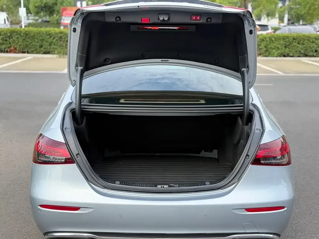 Mercedes-Benz E-Class 2022 из CN, фото 8