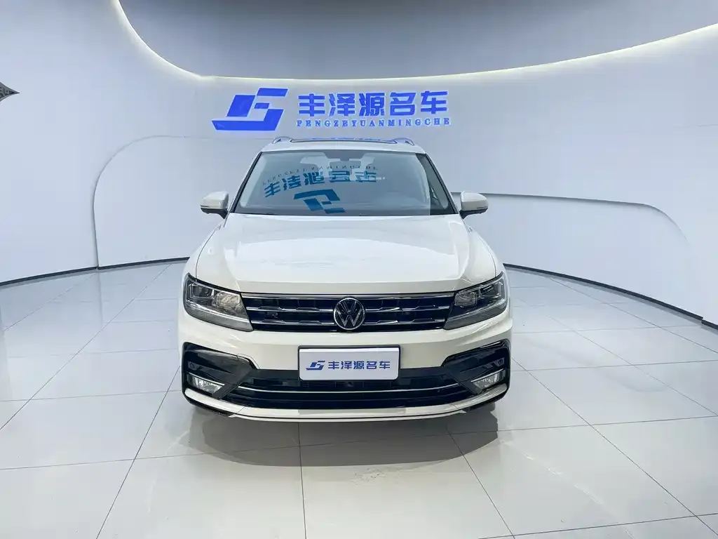Volkswagen Tiguan L 2021 из CN, фото 2