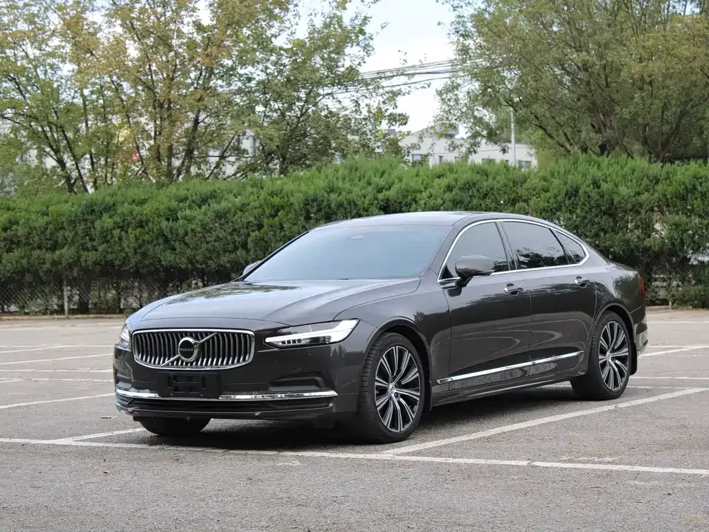 Volvo S90 — фото 1