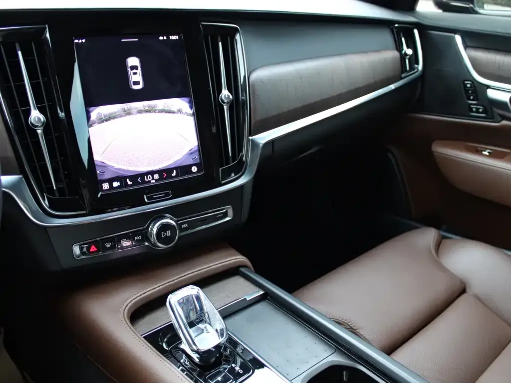 Volvo S90 — фото 9