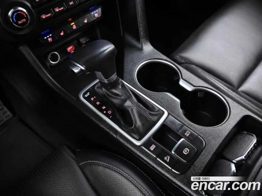 Kia Sportage — фото 8