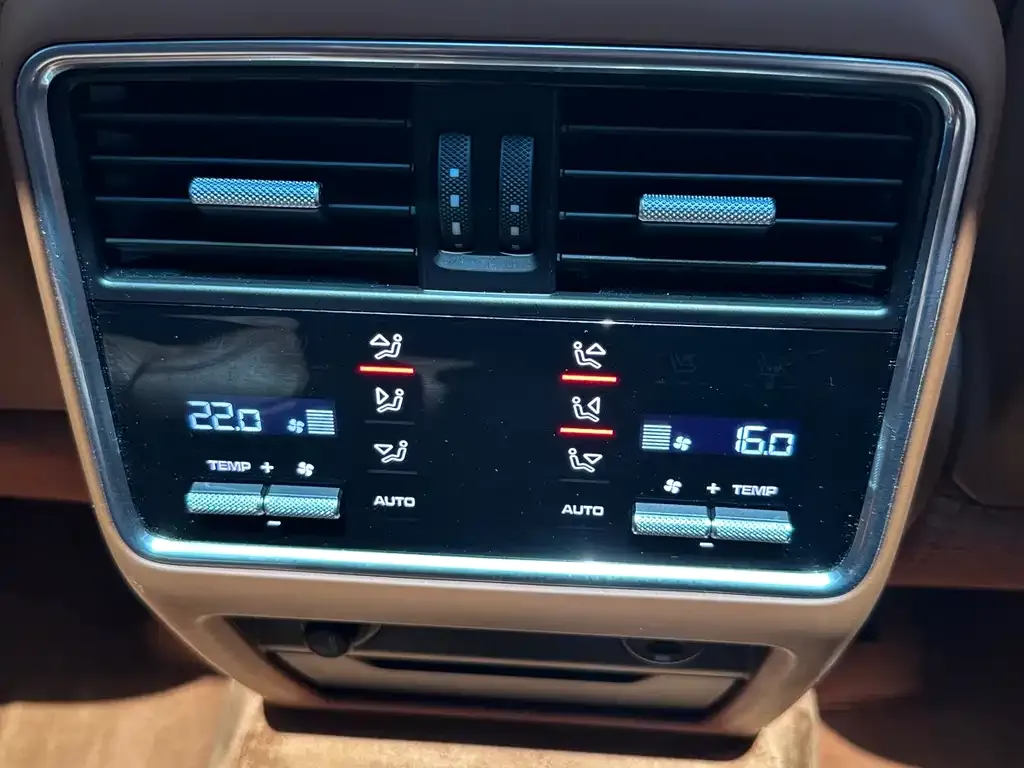 Porsche Cayenne Hybrid — фото 10