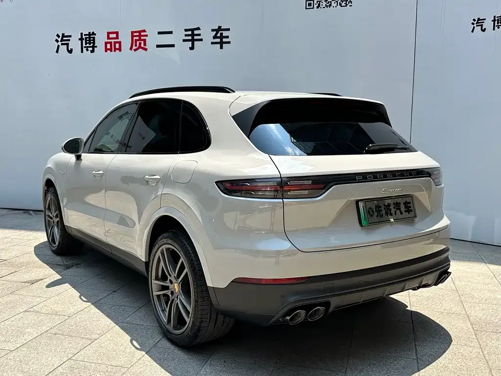 Porsche Cayenne Hybrid — фото 6