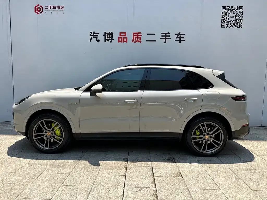 Porsche Cayenne Hybrid — фото 7